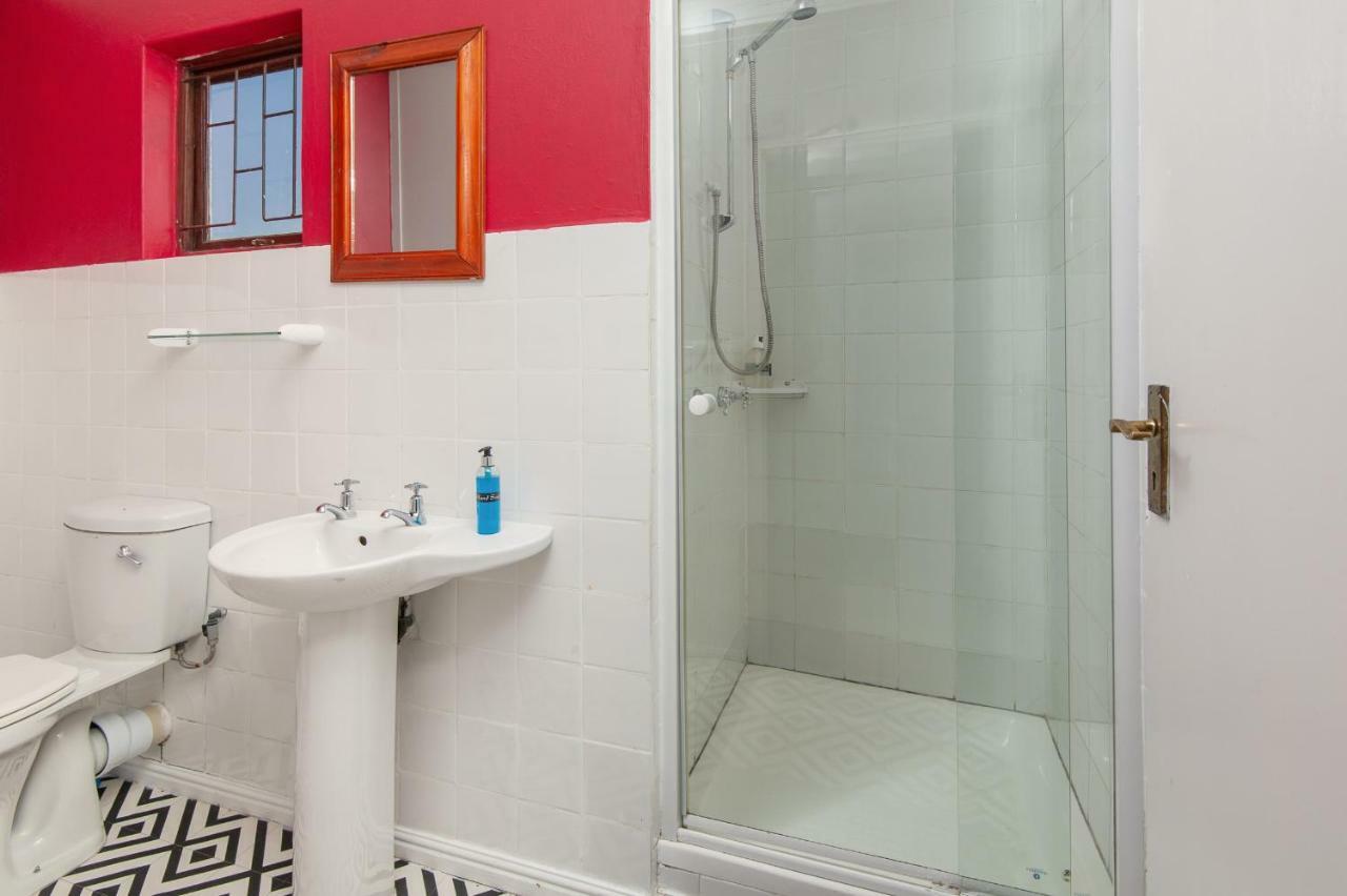 Baleens Hotel Hermanus Buitenkant foto